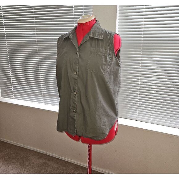 Outback Trading Company Olive Sleeveless Button-Up Shirt - Picture 3 of 12